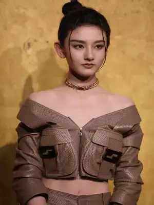 AI魔改 宋祖儿娇小清纯高颜值自然美照